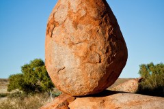 Oeuf, Devil Marbles