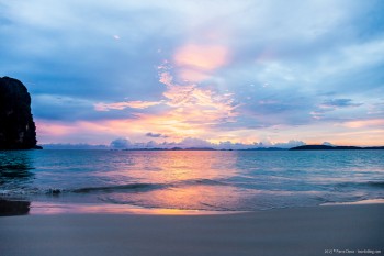 Phra Nang beach coucher soleil Railey Bay Thailande