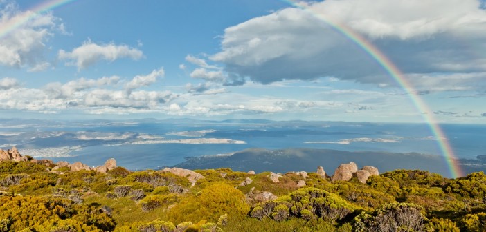 Arc-en-ciel et vue sur Hobart, mont Wellington