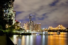 Nuit tombante sur la Brisbane River