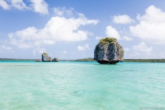 Rocher dans la baie d'Upi, île des Pins