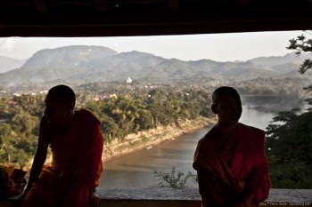 Monks mont Phou Si Riviere Nam Khan Luang Prabang Laos